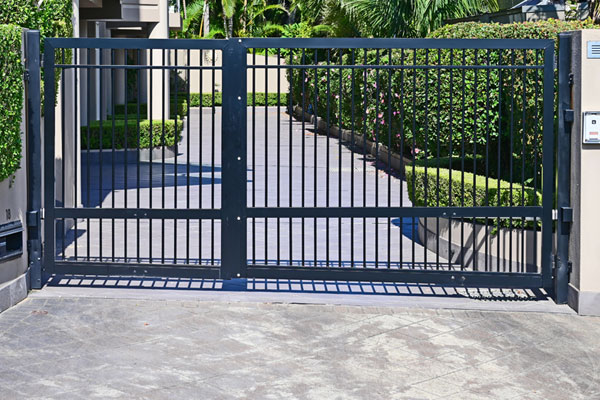 Aluminum Gate Installation